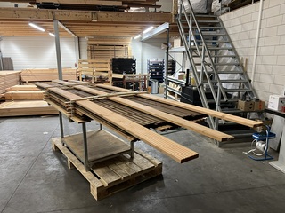 Divers blank en bruin hout